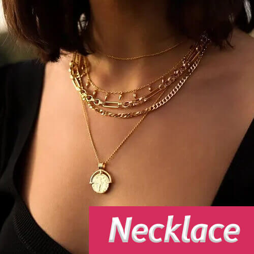 Layers fashion necklace with pendant